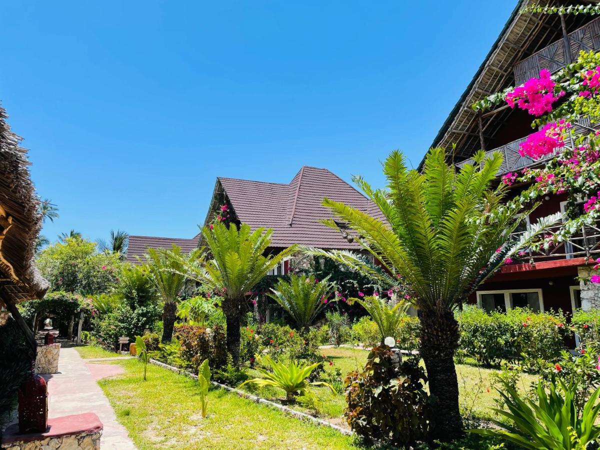 Palumboreef Beach Resort Uroa Kültér fotó