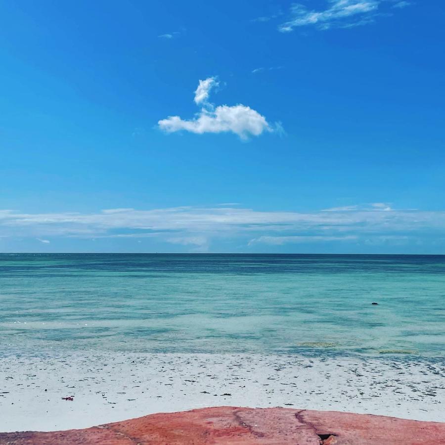 Palumboreef Beach Resort Uroa Kültér fotó
