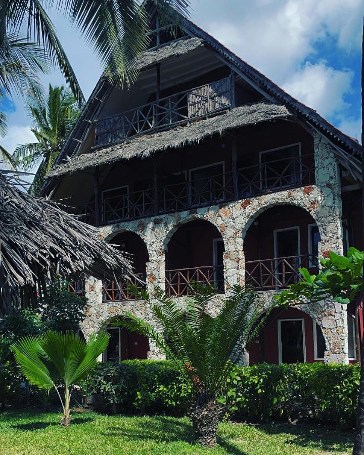 Palumboreef Beach Resort Uroa Kültér fotó