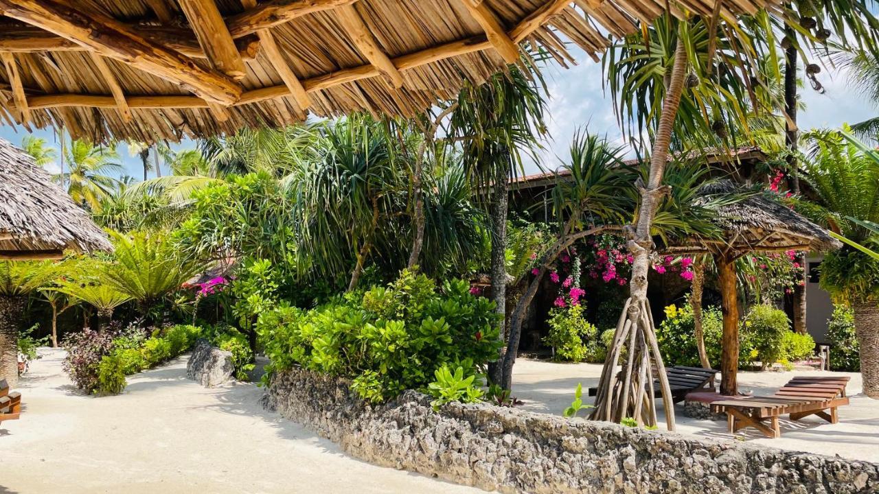 Palumboreef Beach Resort Uroa Kültér fotó